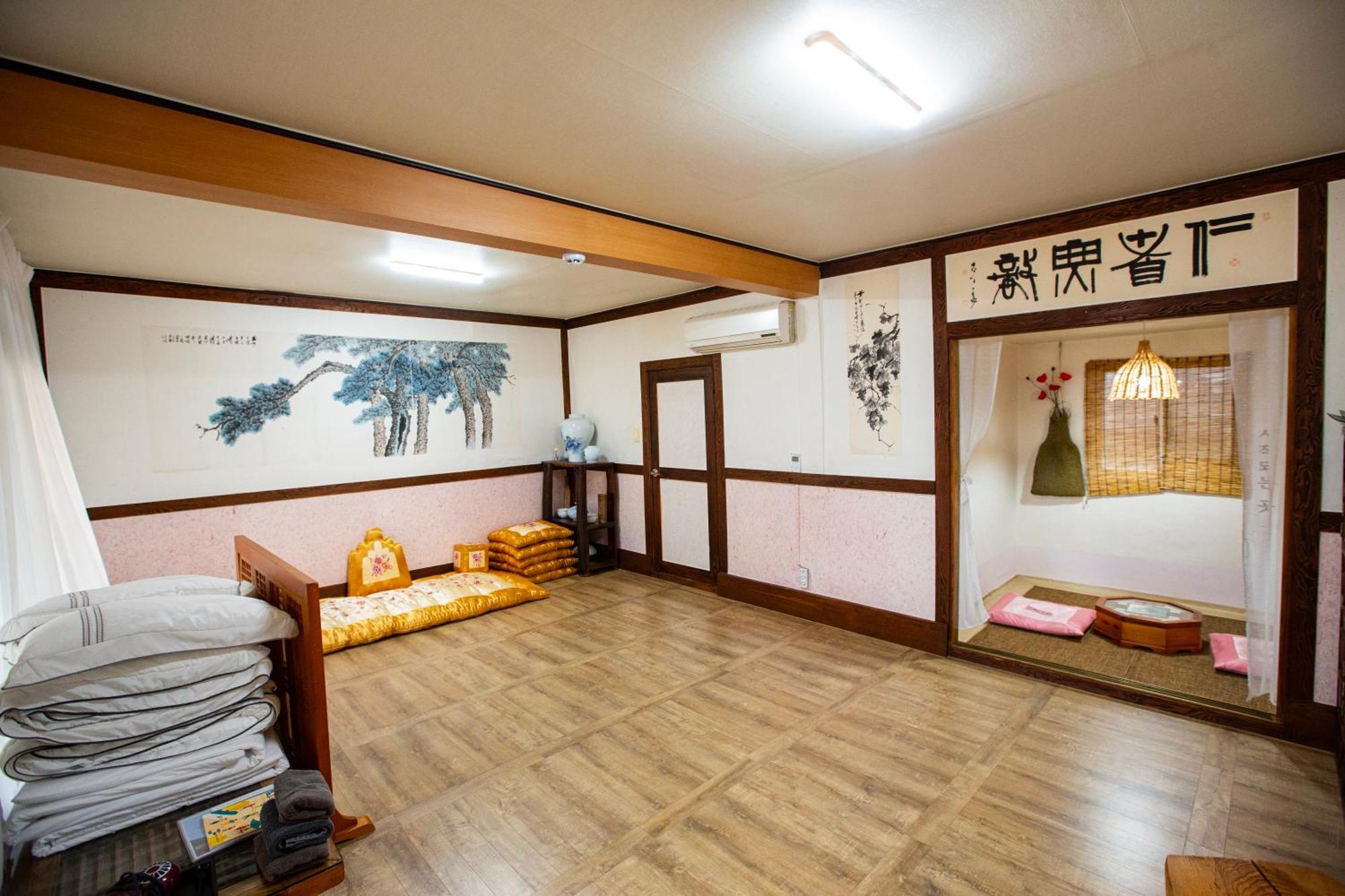 Daoljae Hanok Pension Suncheon Bagian luar foto